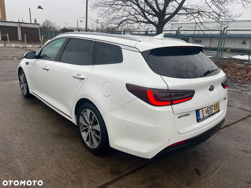 Kia Optima - 12