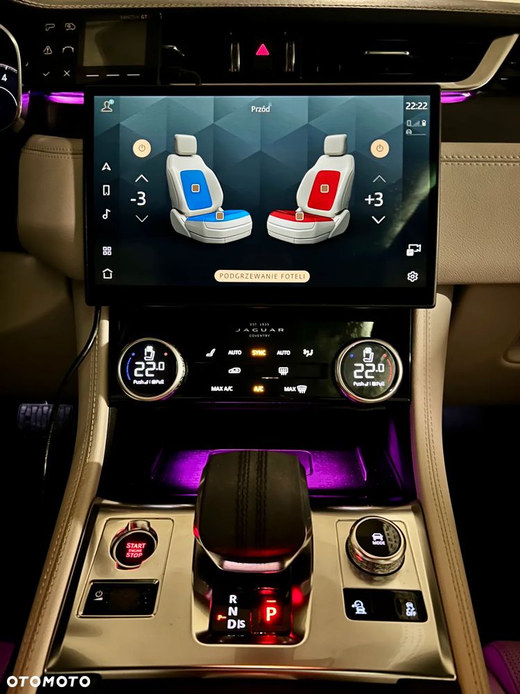 Jaguar F-Pace P400 AWD R-Dynamic S - 6