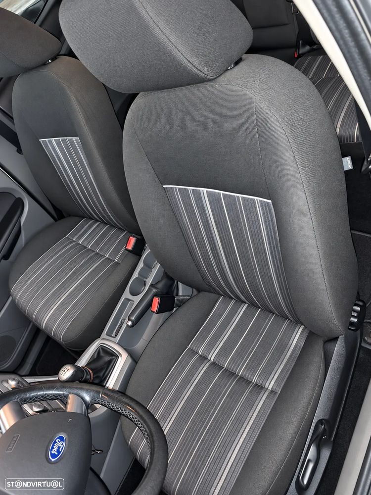 Ford Focus SW 1.6 TDCi DPF Style+ - 6