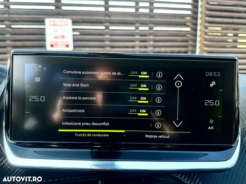 Peugeot 2008 PureTech 130 EAT8 GT Exclusive - 13