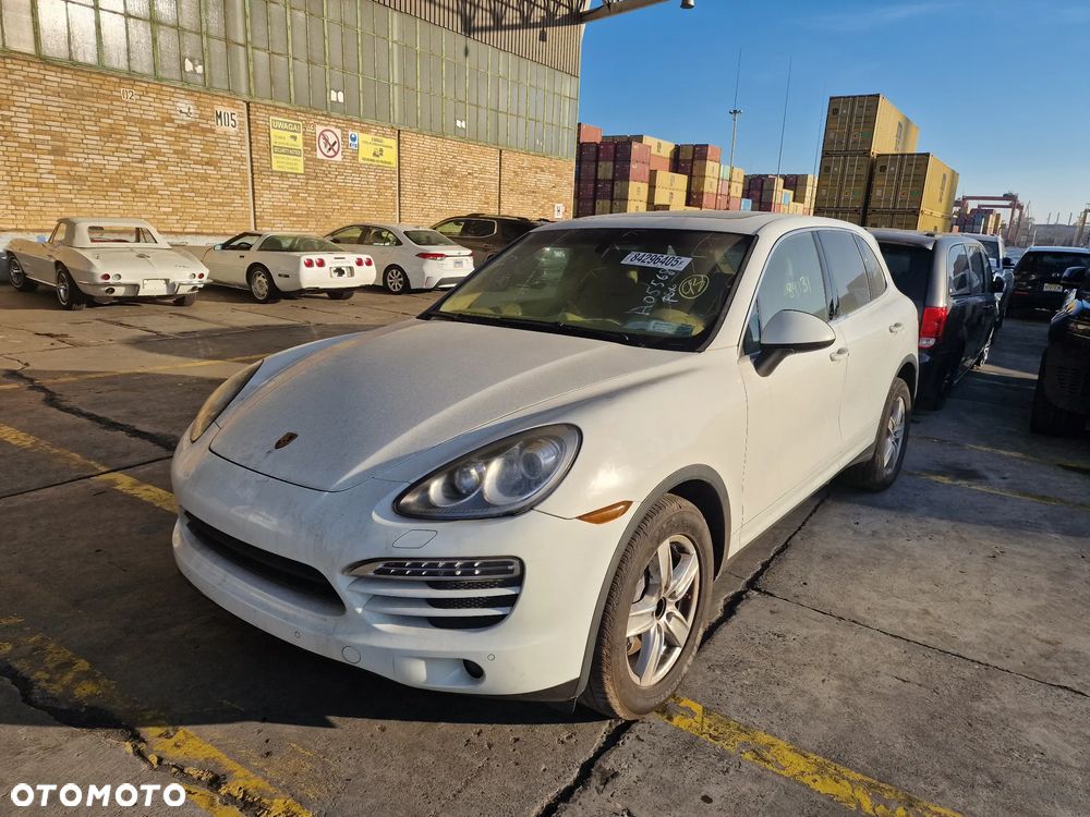 Porsche Cayenne - 1