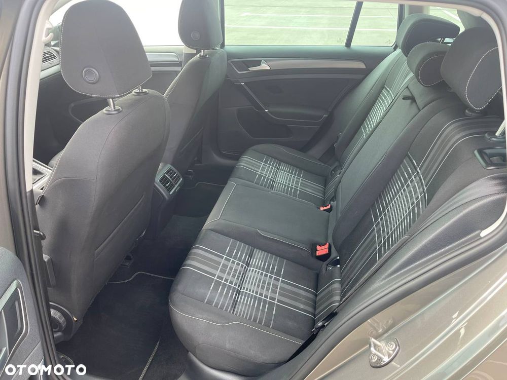 Volkswagen Golf 1.6 TDI BlueMotion Technology Lounge - 12