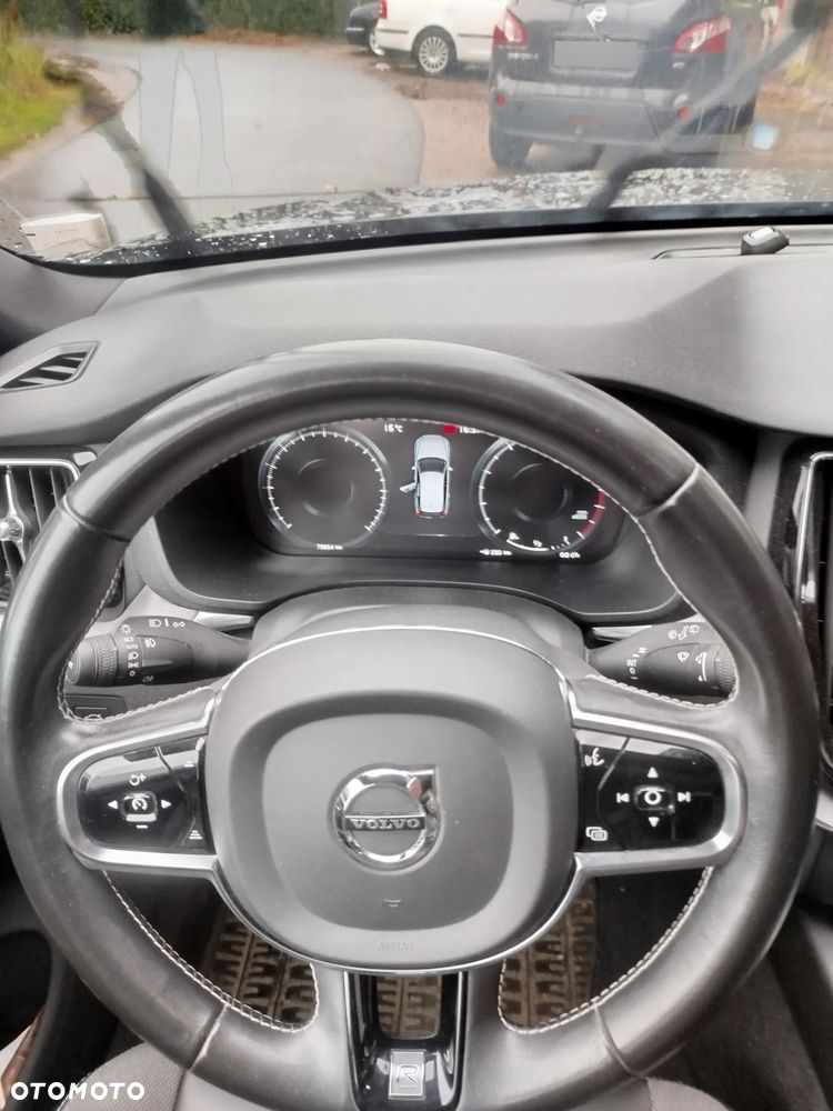 Volvo XC 60 T4 R-Design - 14