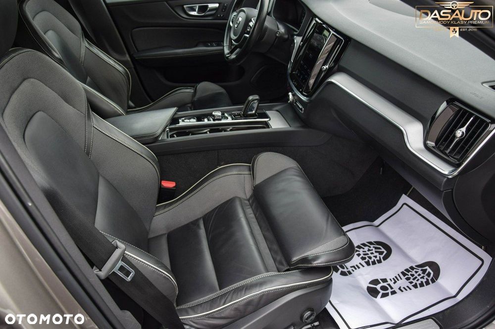 Volvo V60 B4 D Geartronic RDesign - 37