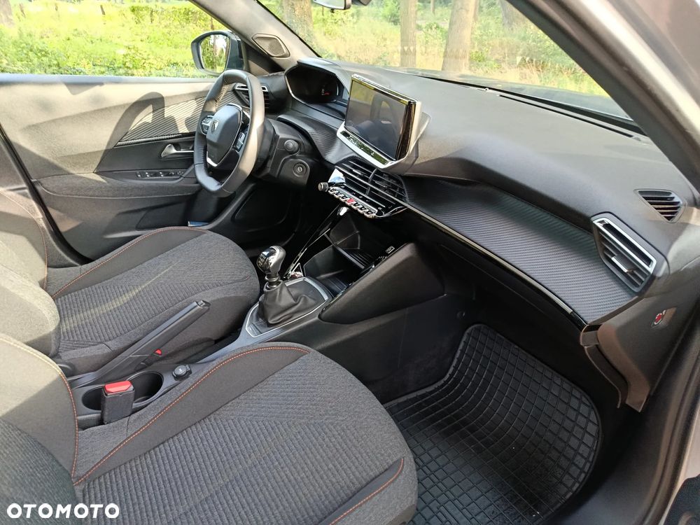 Peugeot 2008 - 13