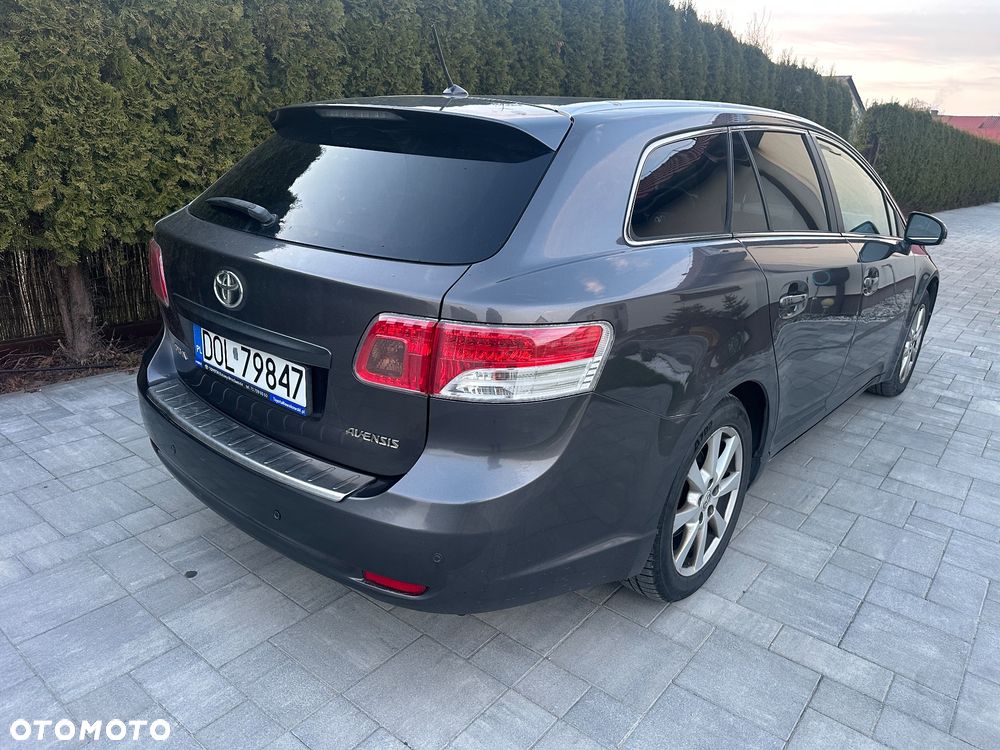 Toyota Avensis 2.0 Sol EU5 MS - 3