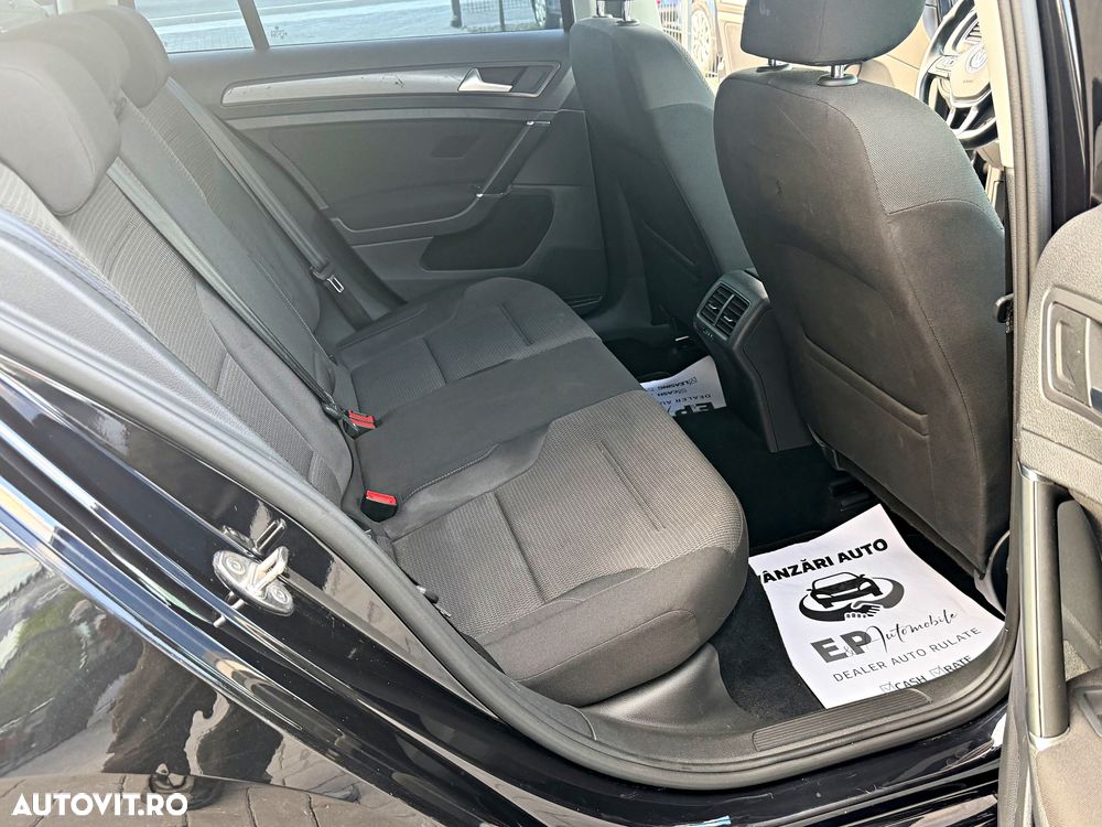 Volkswagen Golf 1.6 TDI BlueMotion Technology Cup - 16