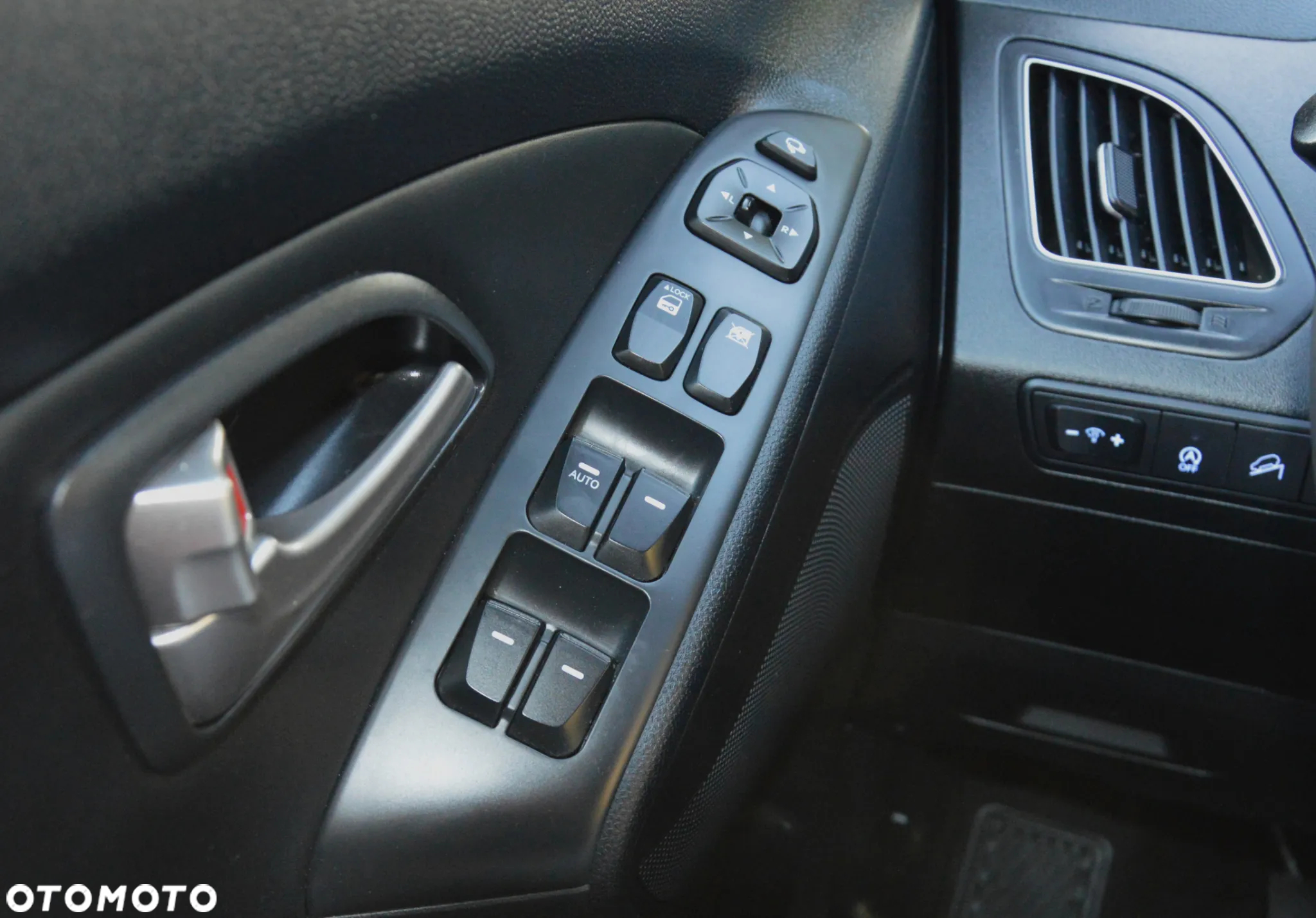 Hyundai ix35 - 23