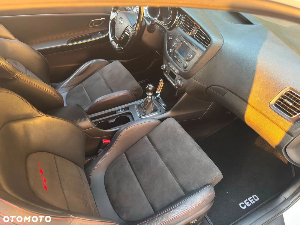 Kia ProCeed 1.6 T-GDI GT-Challenge - 14