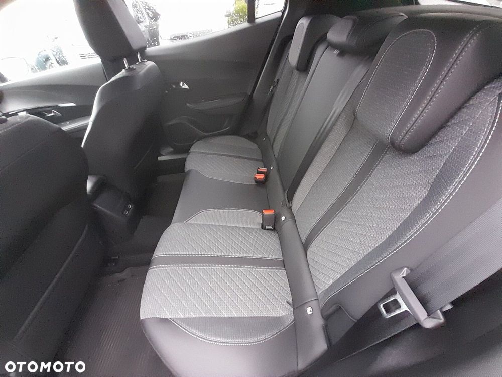 Peugeot 2008 1.2 PureTech Allure S&S EAT8 - 19