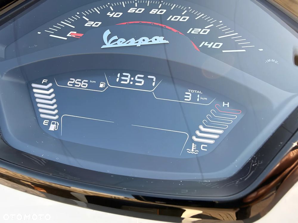 Vespa GTS - 20