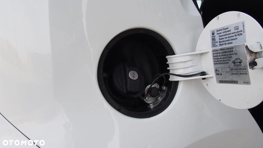 Volkswagen up! - 8
