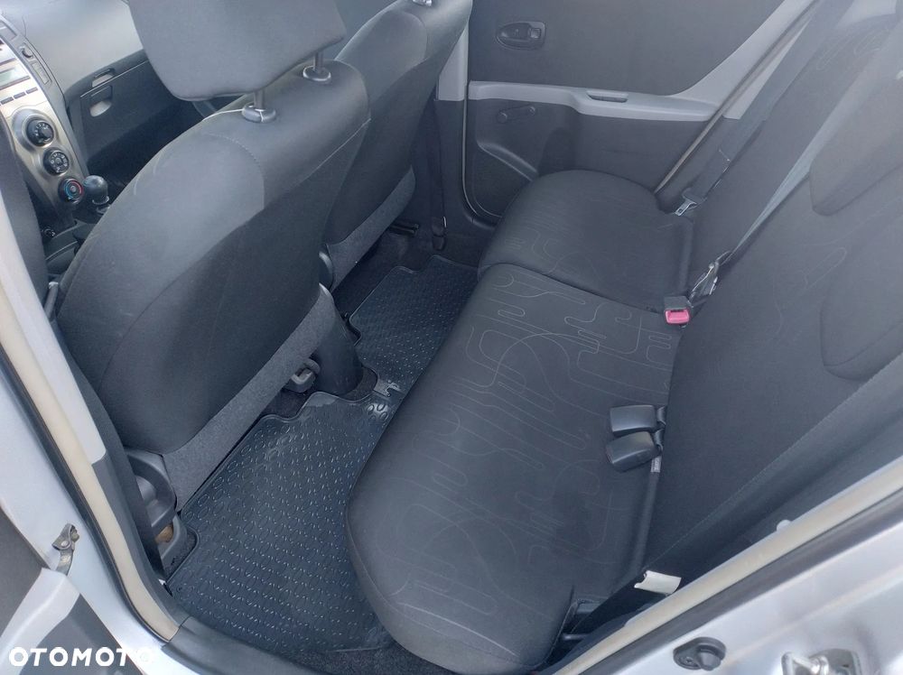 Toyota Yaris 1.33 Luna - 6