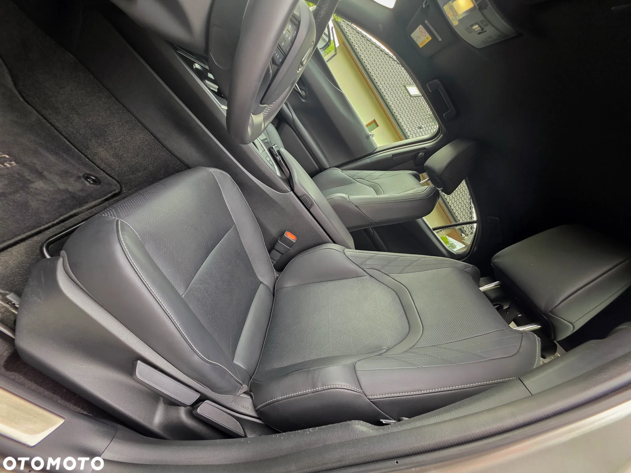 Lexus UX 250h Prestige 2WD - 10