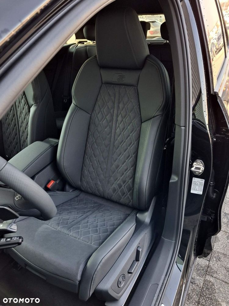 Audi Q4 e-tron - 12