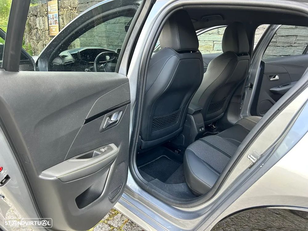 Peugeot e-208 50 kWh GT Line - 15