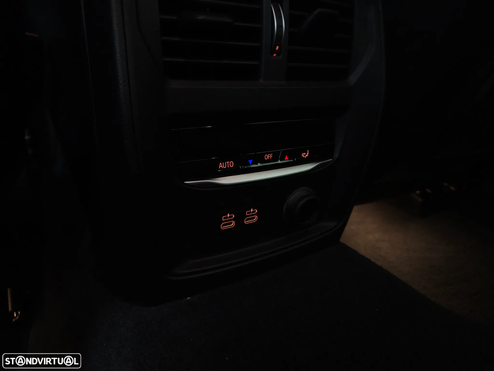 BMW 318 d Line Sport - 14