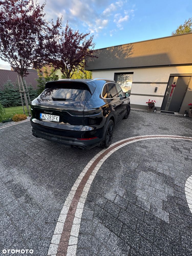Porsche Cayenne Standard - 4
