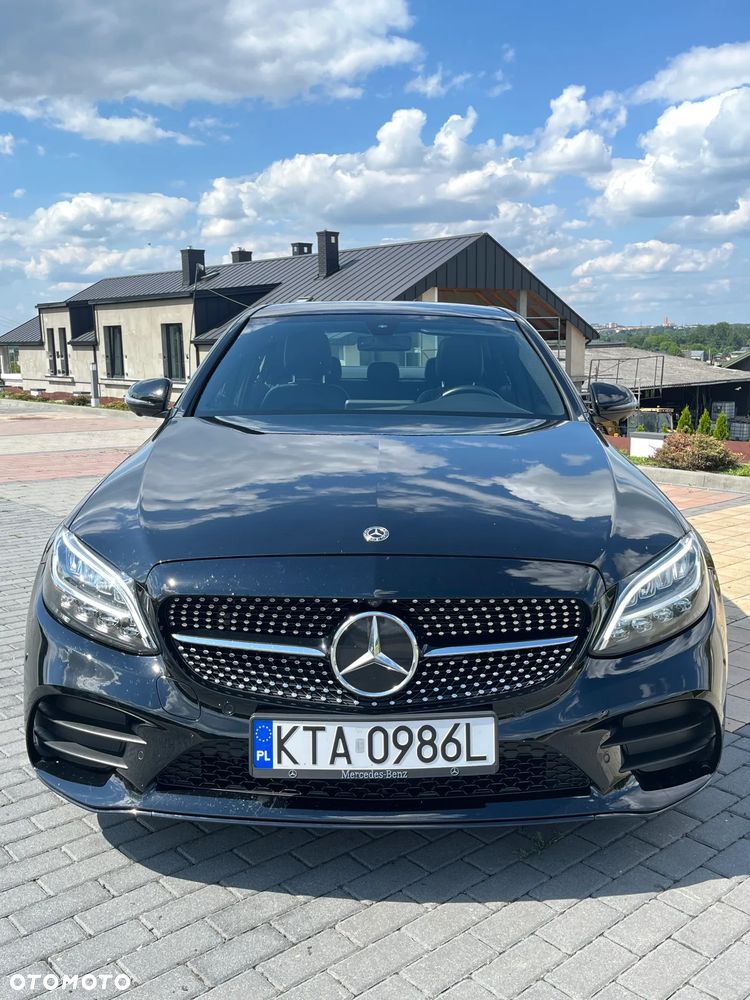 Mercedes-Benz Klasa C 300 9G-TRONIC - 8