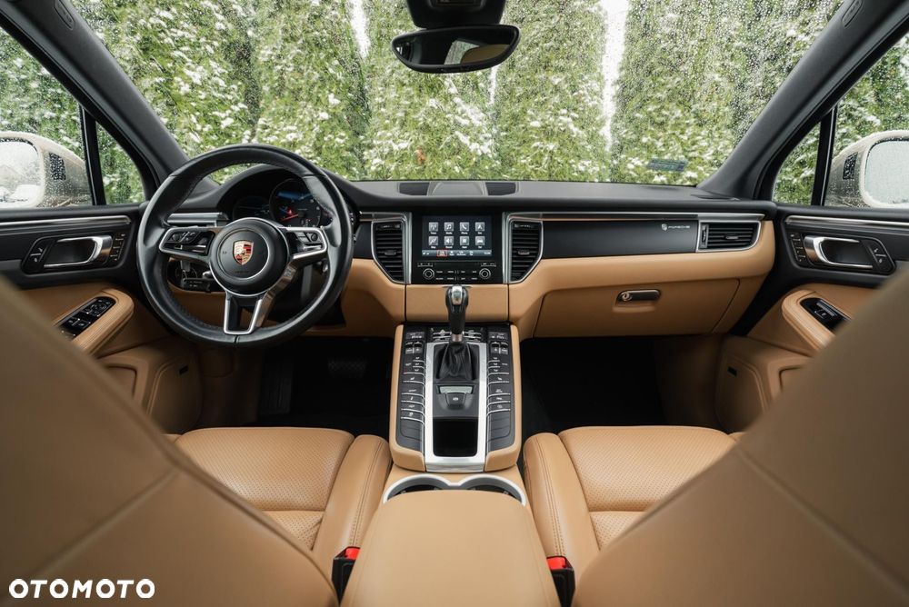 Porsche Macan - 10