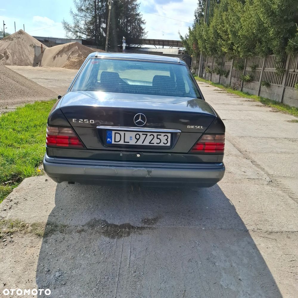 Mercedes-Benz Klasa E - 6