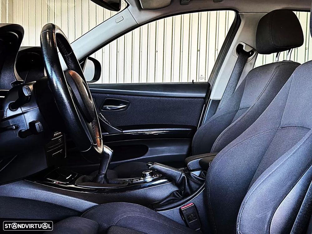 BMW 318 d Touring Navigation - 27