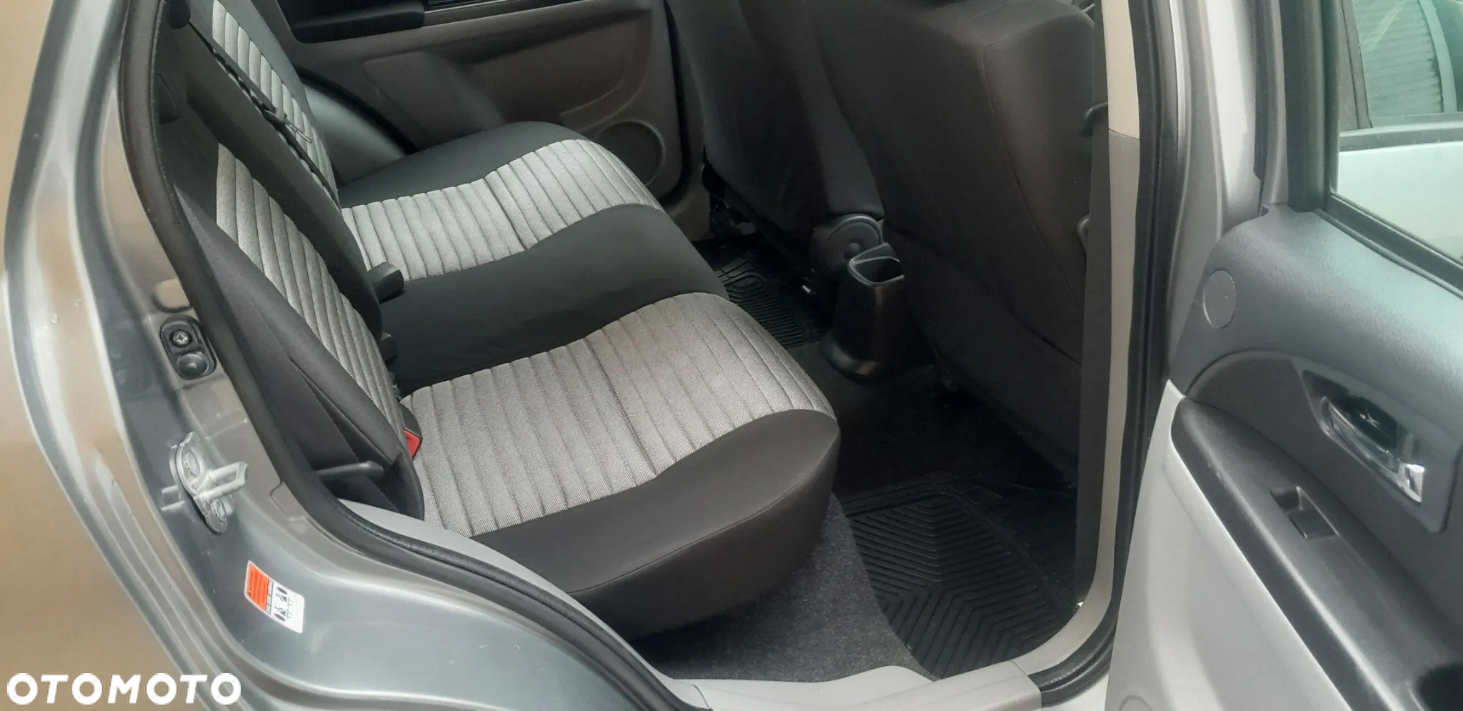 Suzuki SX4 1.6 Comfort Plus 4WD - 17