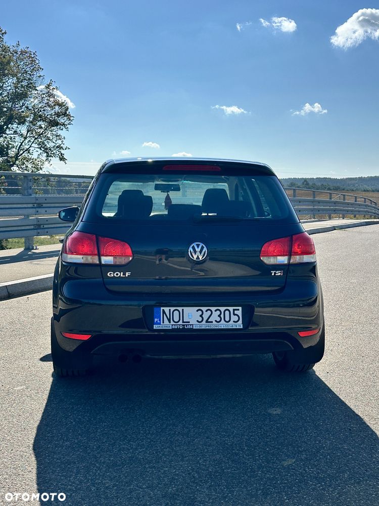 Volkswagen Golf - 6