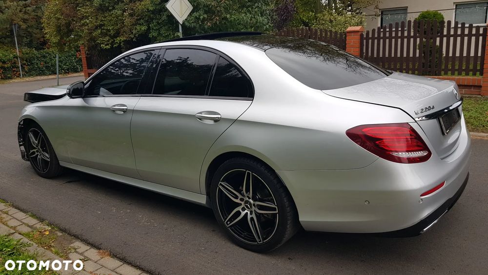 Mercedes-Benz Klasa E 220 d AMG - 9