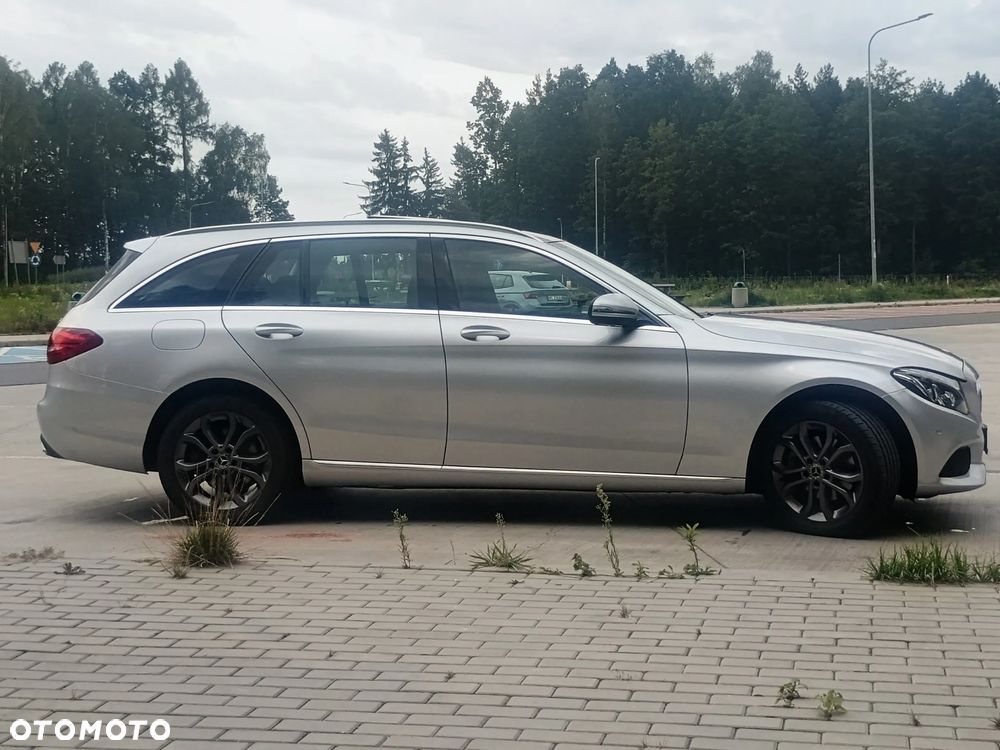 Mercedes-Benz Klasa C 200 4Matic 9G-TRONIC Avantgarde - 5