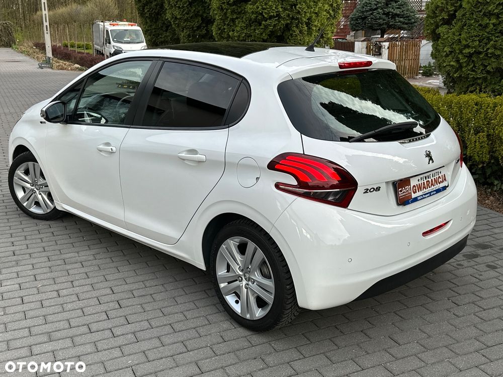 Peugeot 208 - 4