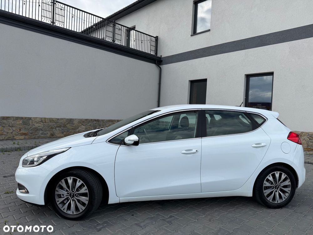 Kia Ceed - 9