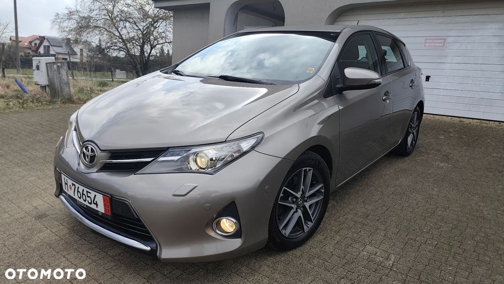 Toyota Auris 2.0 D-4D Luna - 31