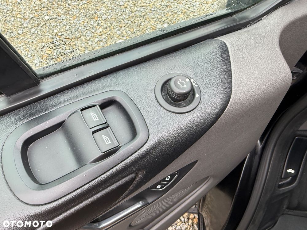 Ford TRANSIT CUSTOM BLACK EDITION L2H1/2xBoczne drzwi/Automat/Bi-Xenon/Navi/Klima/Kamera/Grzane fotele/PDC przód i tył/Grzana szyba/Hak/Bagażnik - 18