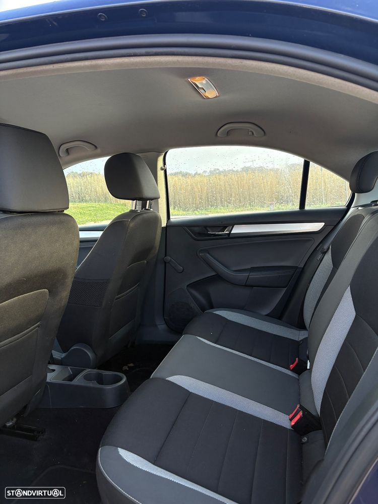 Skoda Rapid 1.0 TSI Active - 4