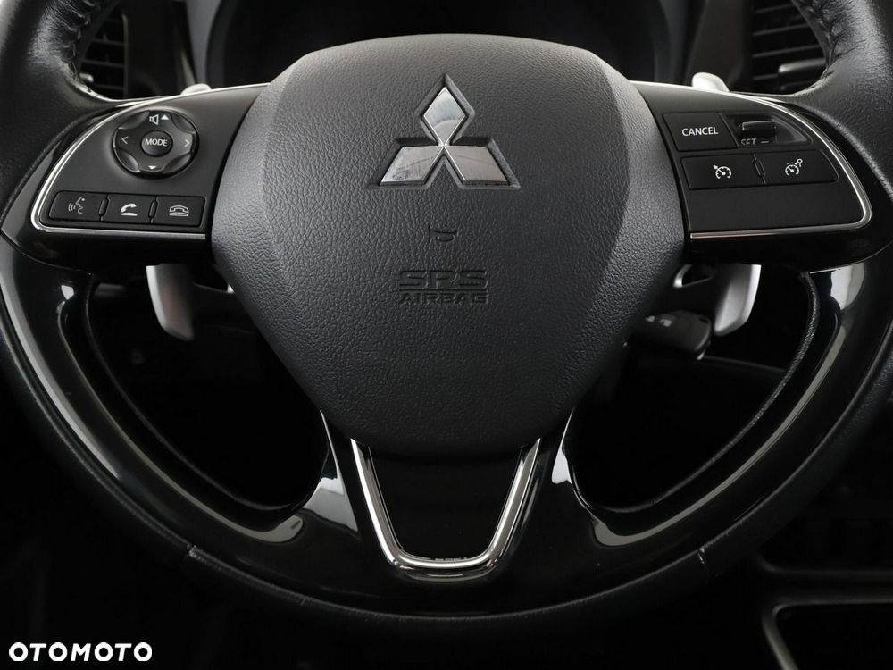 Mitsubishi Outlander 2.0 Instyle Navi 4WD CVT - 22
