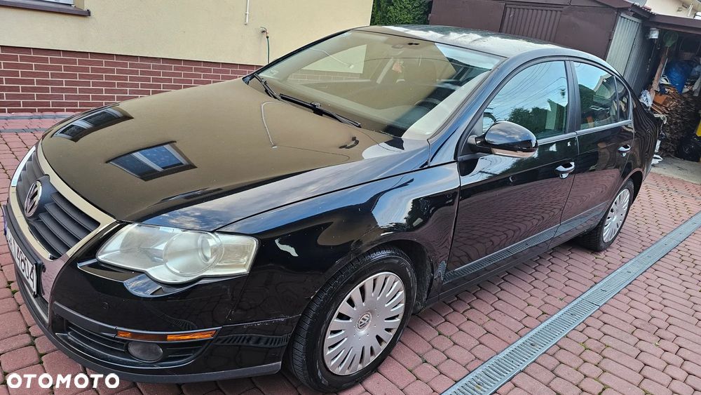 Volkswagen Passat 2.0 TDI Comfortline - 11