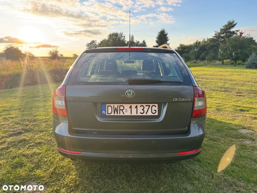 Skoda Octavia 2.0 TDI DPF Ambition DSG - 7