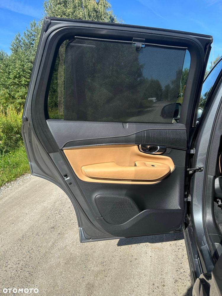 Volvo XC 90 - 16