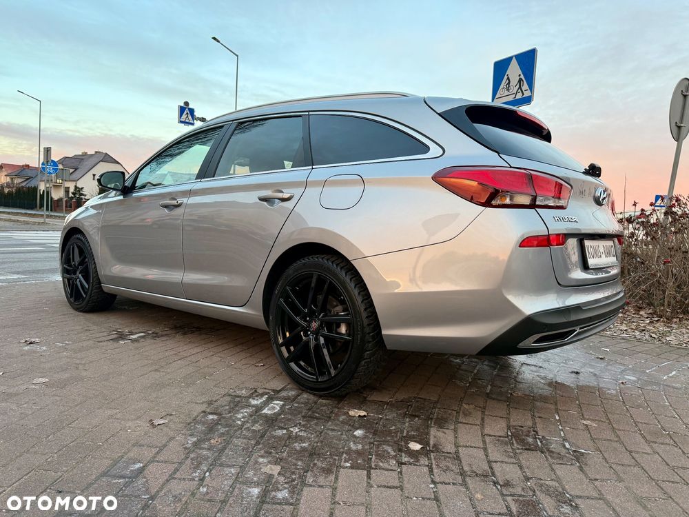 Hyundai i30 1.5 T-GDI 48V-Hybrid Advantage - 28