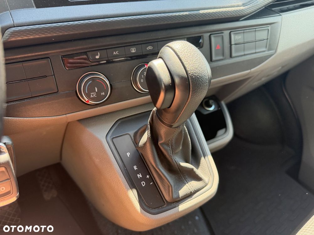 Volkswagen Transporter - 18