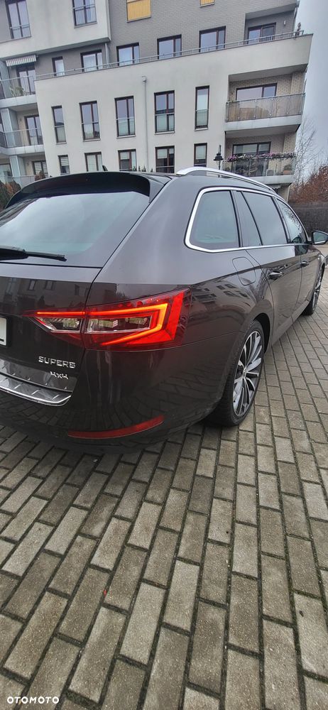 Skoda Superb 2.0 TDI L&K DSG - 10