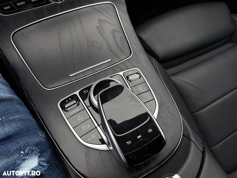 Mercedes-Benz E 220 d 4Matic T 9G-TRONIC Avantgarde - 9