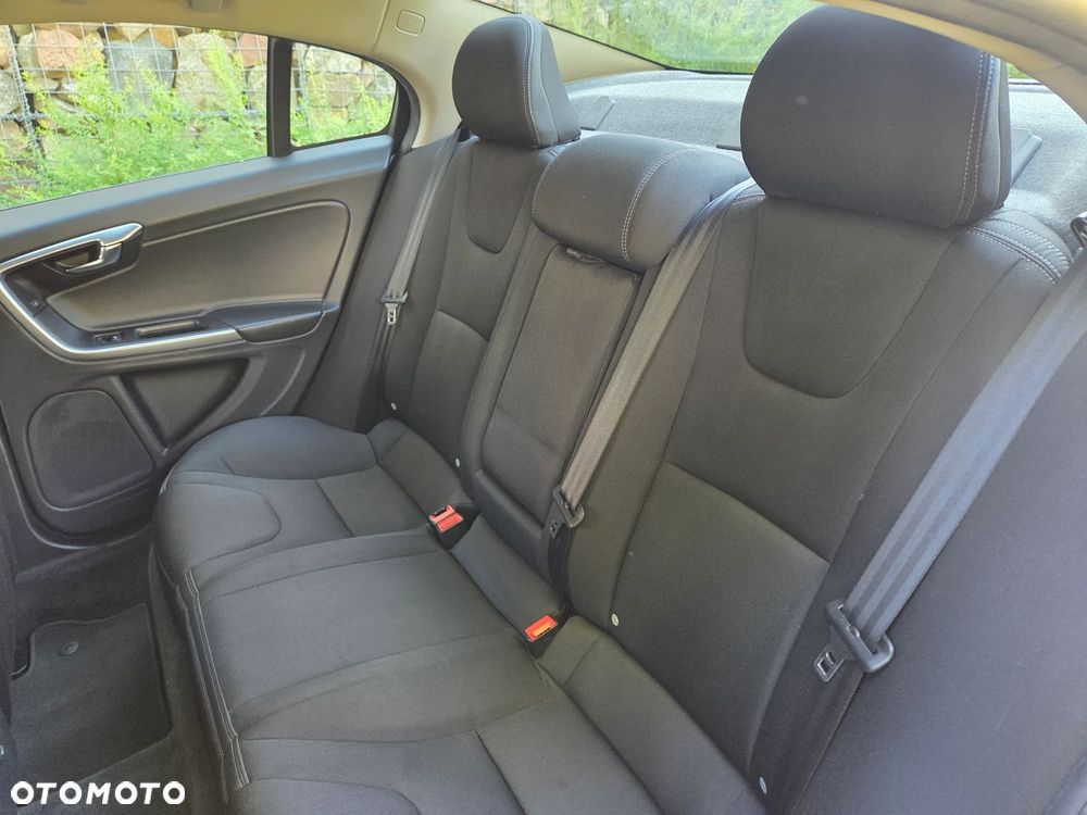 Volvo S60 D2 Drive-E Kinetic - 11