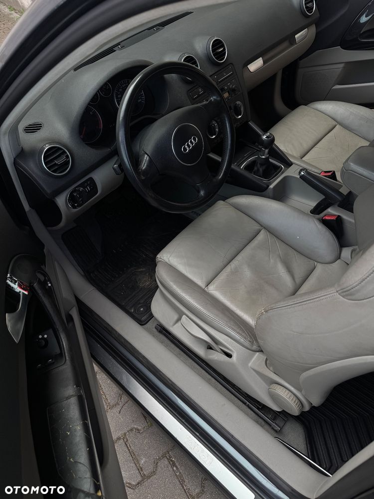 Audi A3 1.6 Ambiente - 17