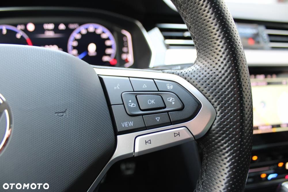 Volkswagen Passat - 15