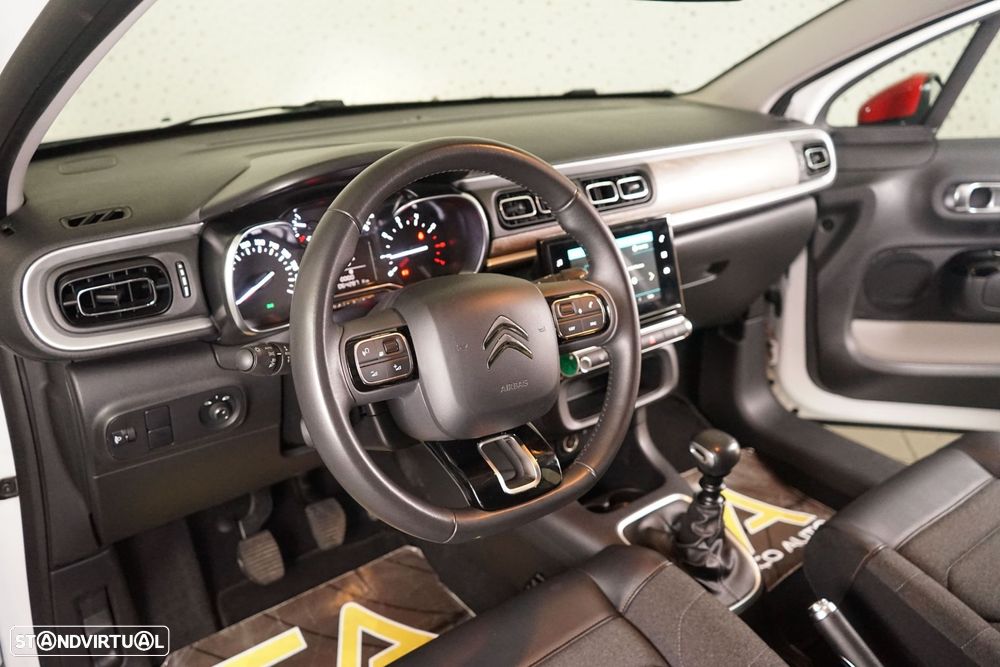 Citroën C3 1.2 PureTech Shine - 15