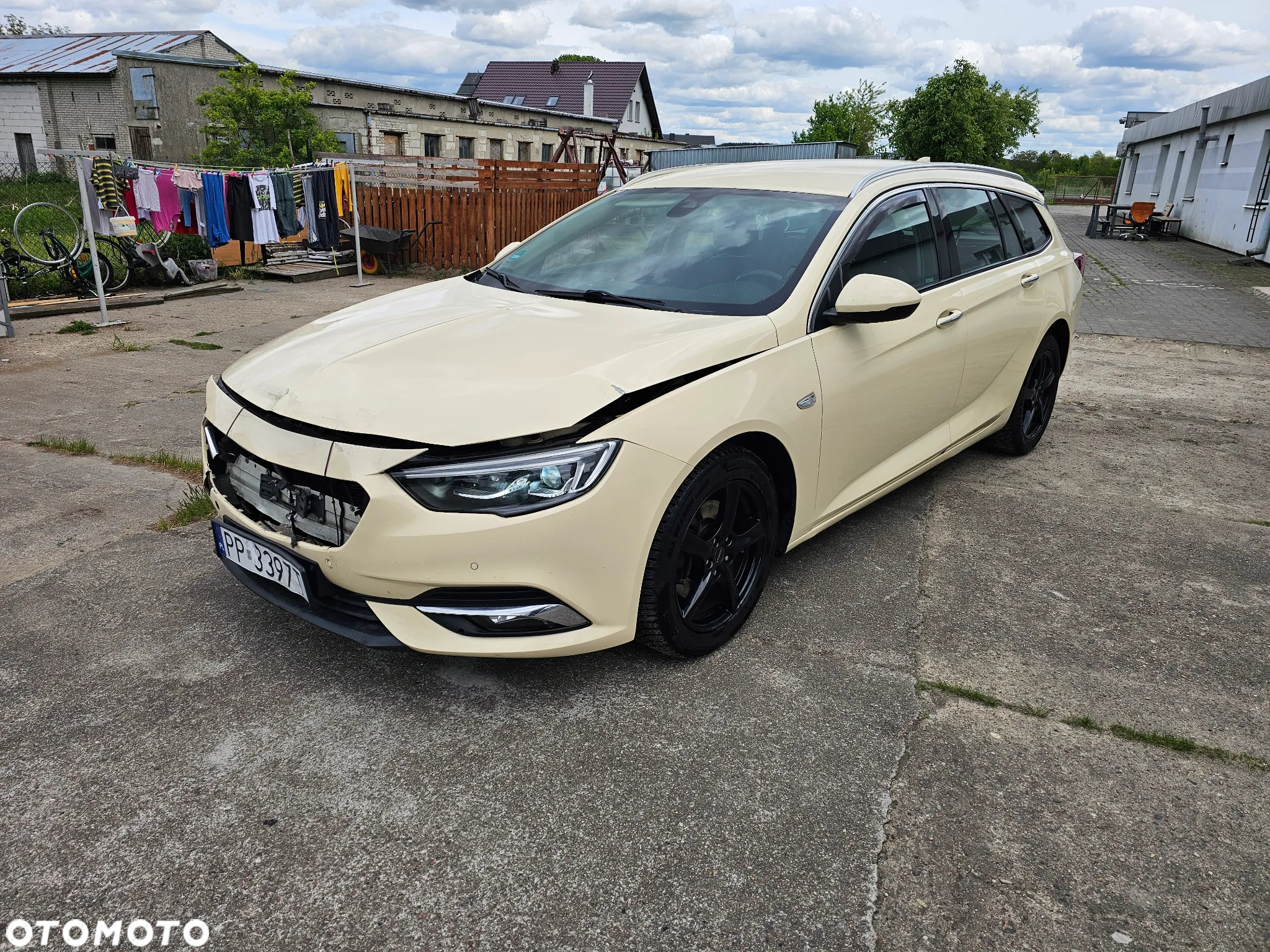 Opel Insignia 1.6 CDTI Sports Tourer - 2