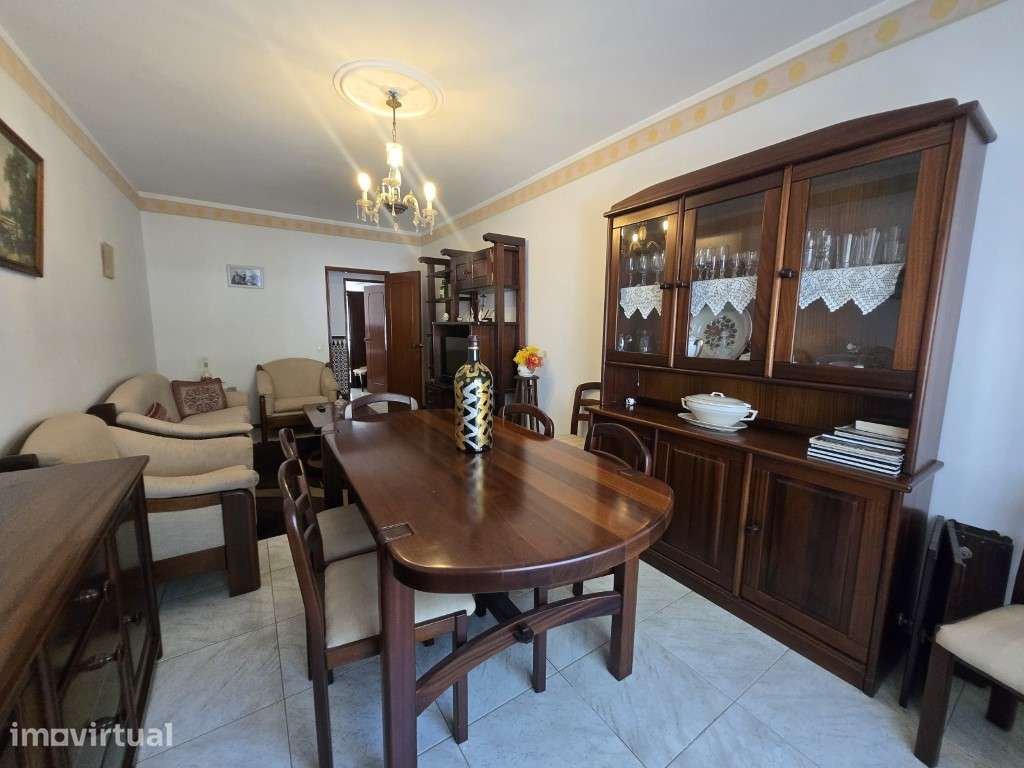 Simpático Apartamento T3, em prédio com elevador, no centro de Tavira - Grande imagem: 4/21