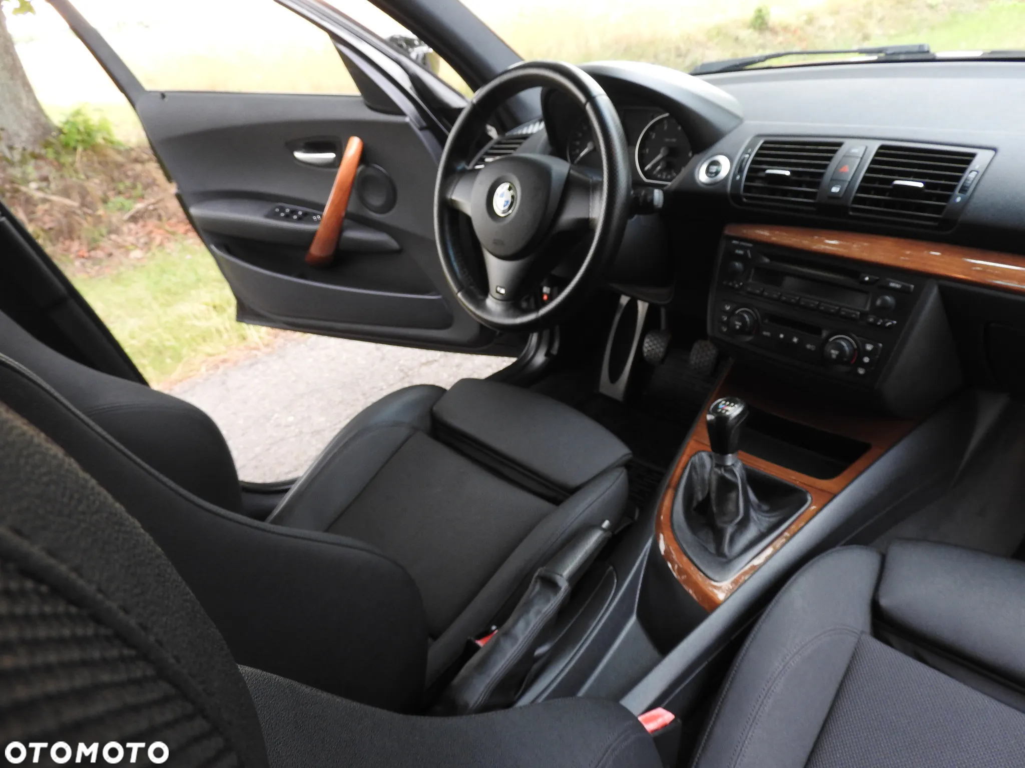 BMW Seria 1 120i - 19